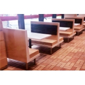 連鎖快餐廳卡座桌椅案例圖