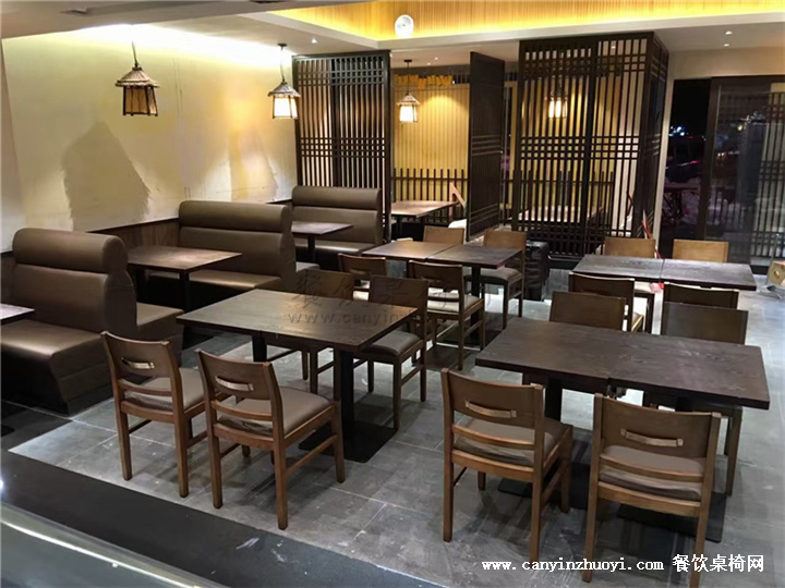 日式料理餐廳卡座沙發桌椅